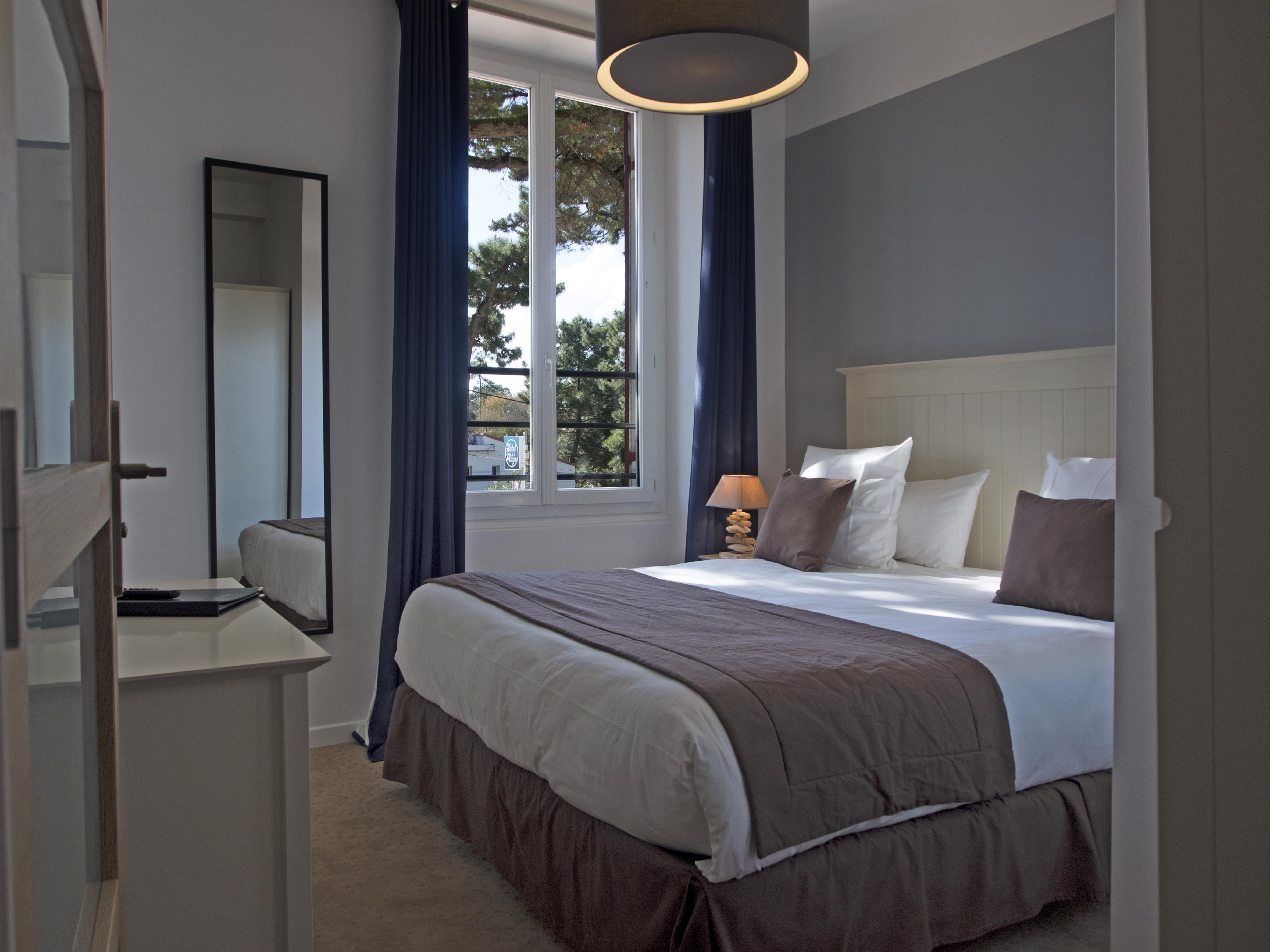 ดิ ออริจินัล บูทิก โฮเทล เดอ ลา ปลาฌ มาเรน โอเลรง Hotel รงซี-เลส์-แบ็งส์ ภายนอก รูปภาพ